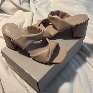 EUC Marc Fisher Kari Block Heel 7.5M